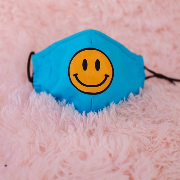 Smiley Face Mask - Picture 1 of 1
